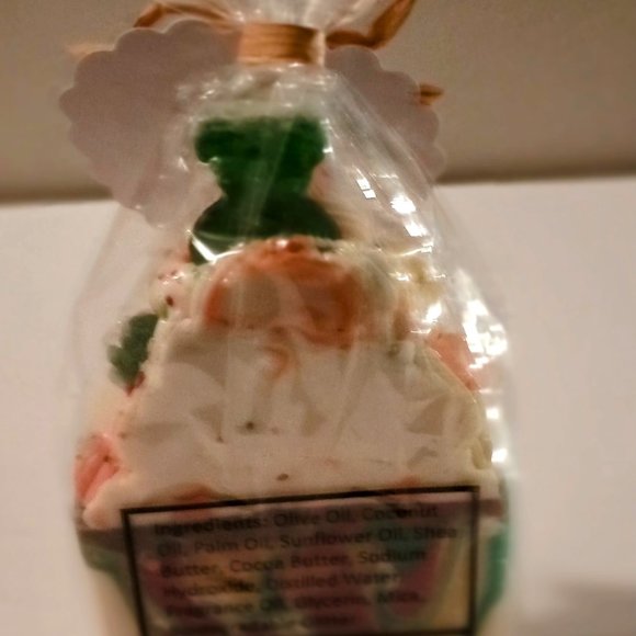 BLACK FOREST SOAP FOR MEN & GUMMY BEAR PARADE SOAP FOR KIDS - Picture 2 of 9